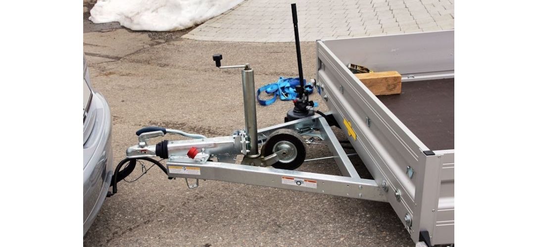 6 Essential Trailer Towing Tips For A Successful Haul